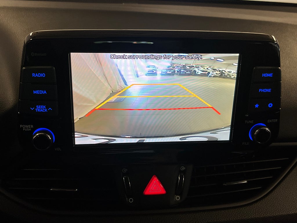 Hyundai i30 Fastback 1.4 T-GDi Aut N-Line Farthållare Rattvärme bild 16