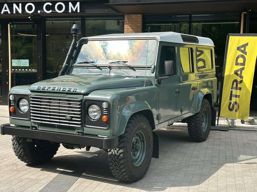 Land Rover Defender 2.2 110 Kombi | Låg Mil - 5.95% Ränta