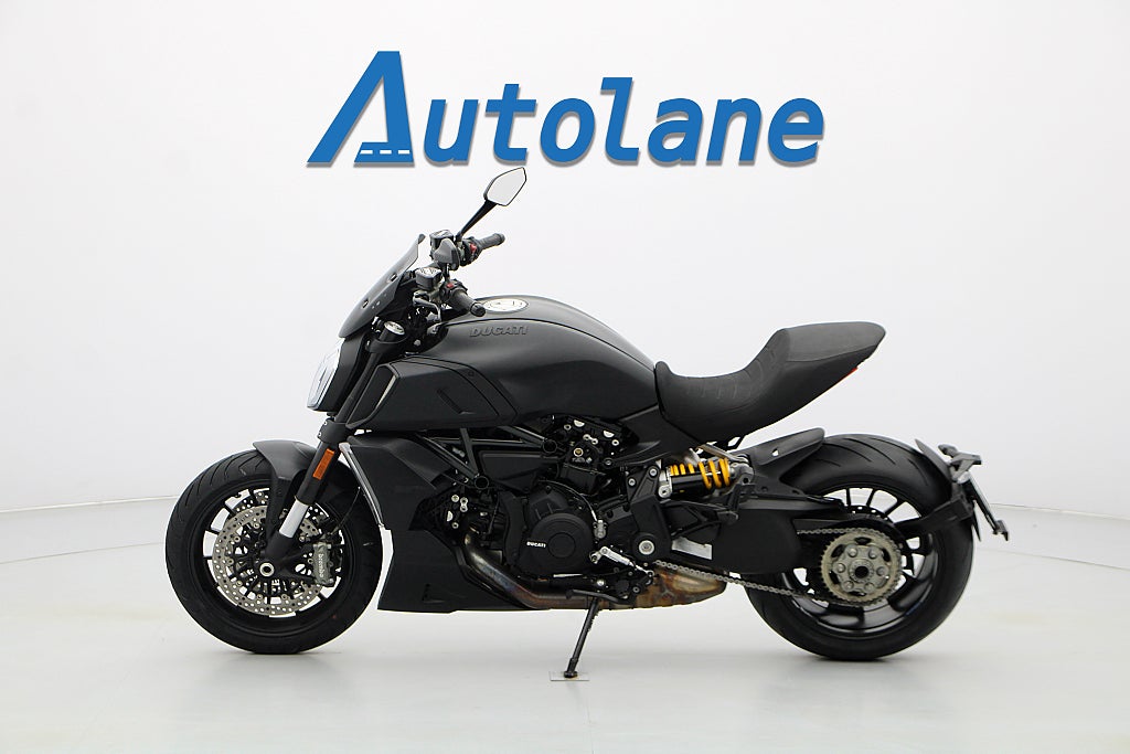 Ducati Diavel 1260 *Nyservad Nya däck *