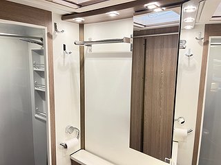 Husbil-halvintegrerad Kabe TM X 780 LXL 28 av 32