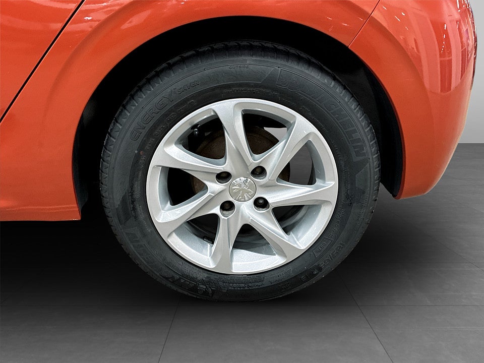 Bild på Peugeot 208 Active 1.2 PT 82hk LÅG SKATT! FARTHÅLLARE