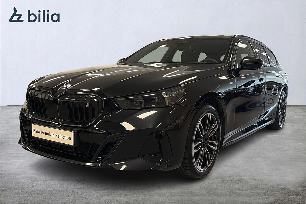 BMW i5 eDrive 40 Touring M-sport Pro | B&W | Drag | 360