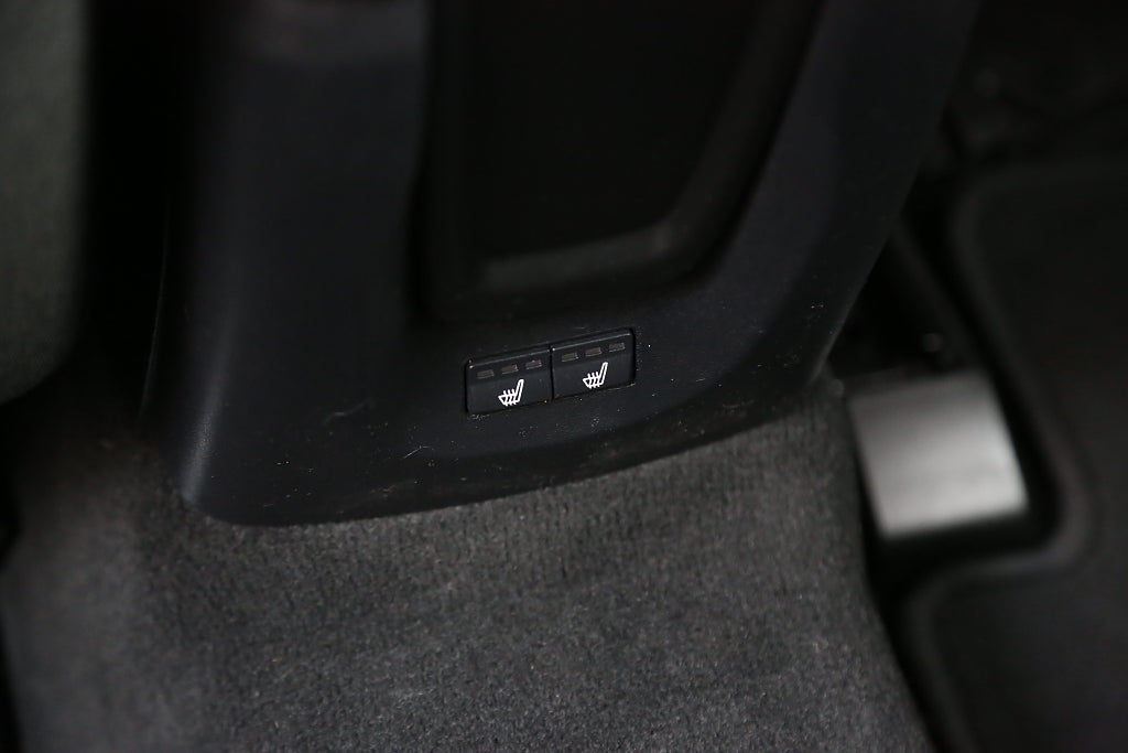 Volvo V40 Cross Country D3 150hk Adv Edition Kamera Värmare Drag 2019