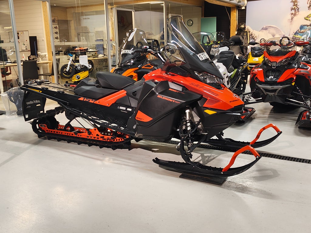 Ski-Doo Summit SP 154 600R E-tec 
