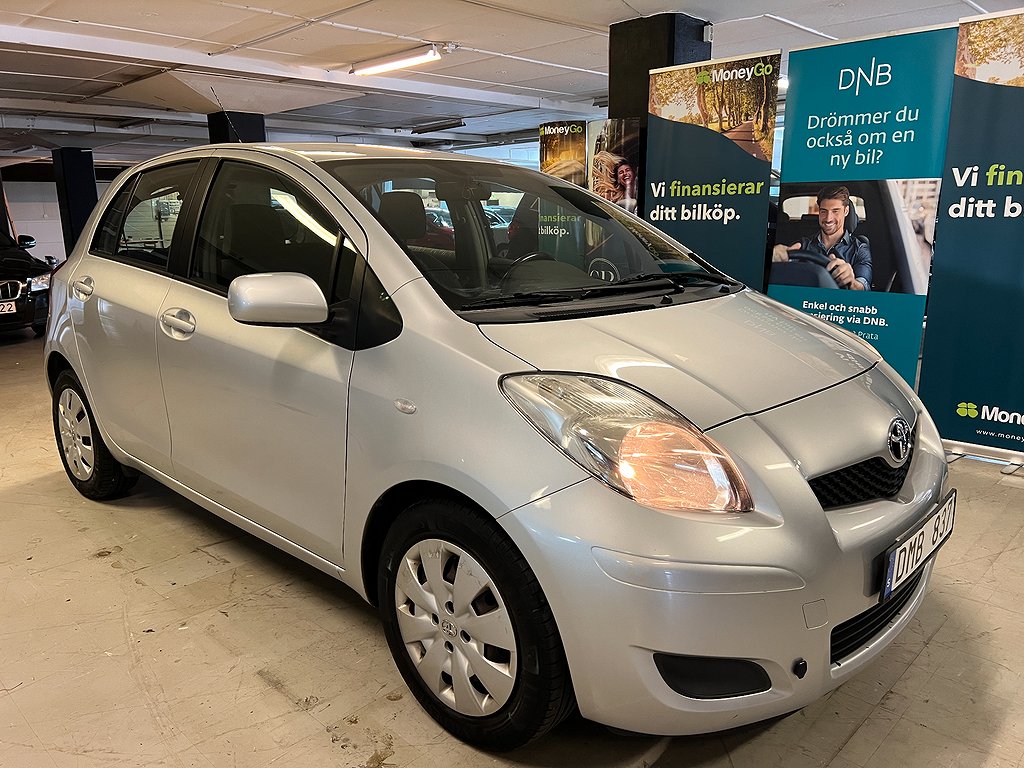 Toyota Yaris 1.33 (101hk) VVT-i*600kr/mån*Nybesk*