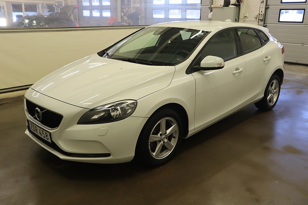 Volvo V40 D2 Manuell 6200mil NAVIGATION VHJUL VÄRMARE