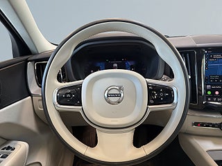 Volvo XC60 Recharge T6 AWD Plus Bright S&V-hjul/Drag/Skinn/Pano – bild 9