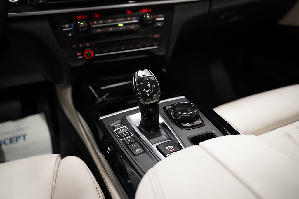 BMW X5 xDrive40d 313hk M Sport H/K 360° Pano D-värm HUD Komfor