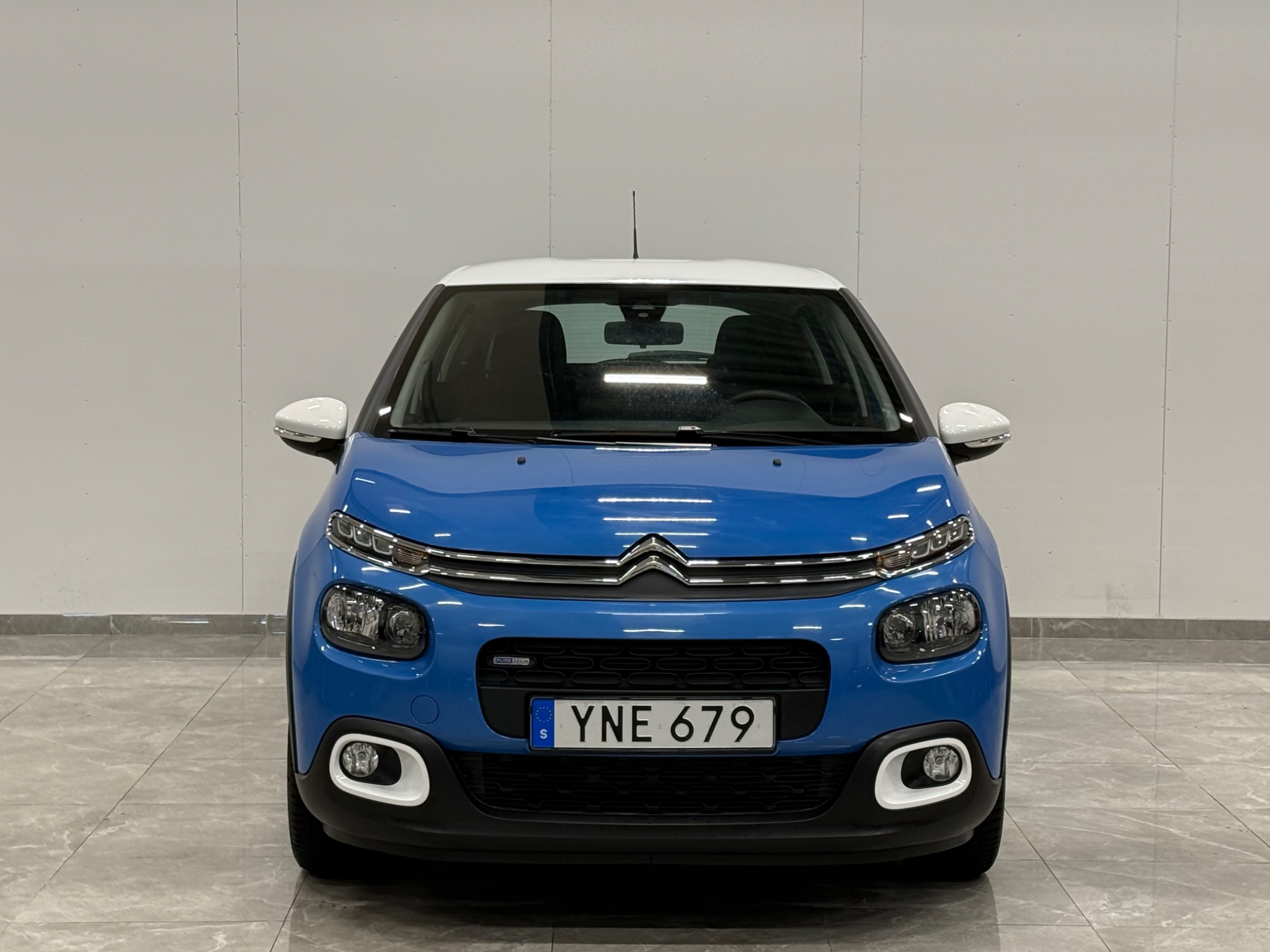 Citroen C3 1.2 PureTech 82 2017, photo 6/50
