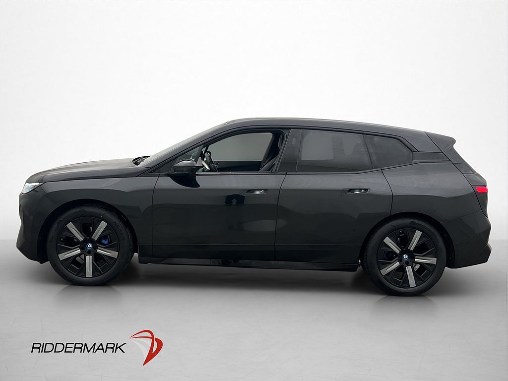 BMW iX xDrive50 524hk Sport Pano Sky HUD Drag H/K