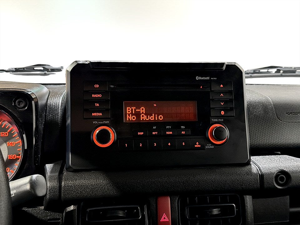 Bild på Suzuki Jimny Torakku 1.5 ALLGRIP 102hk 4WD - DRAG, NYSERVAD