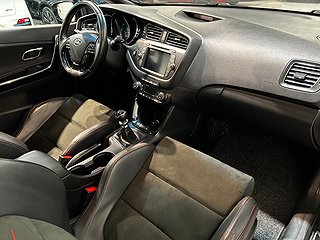 Kia Pro_Cee´d GT 1.6 Mvärm Kamera Psens GPS Pano S/V-hjul