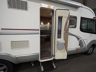 Husbil-integrerad Rapido 10000 5 av 17