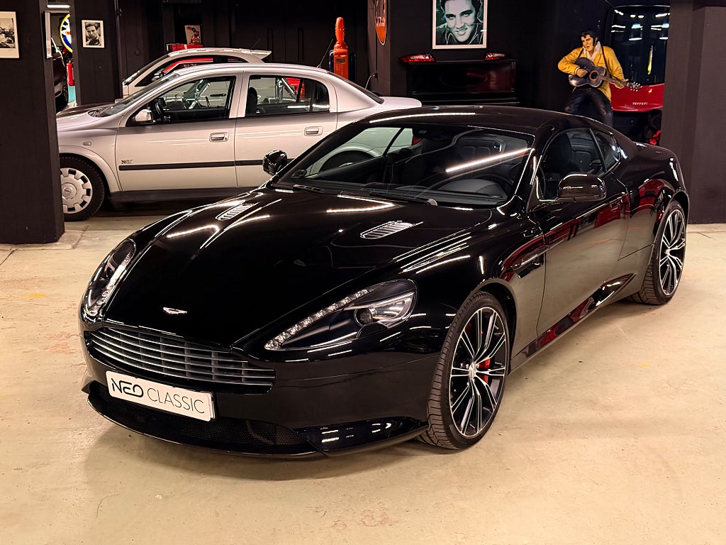 Aston Martin DB9 5.9 V12 Touchtronic 2 Carbon Black svensksåld 