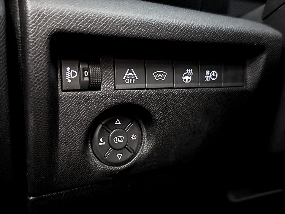 Bild på Citroen E-C4 Shine 50 kWh 136hk Aut B-KAMERA NAVI