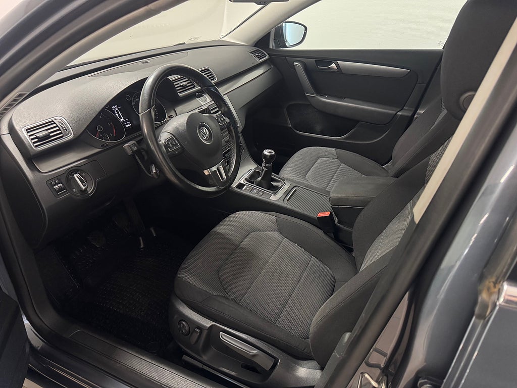 Volkswagen Passat 2011 - miniatyr 5