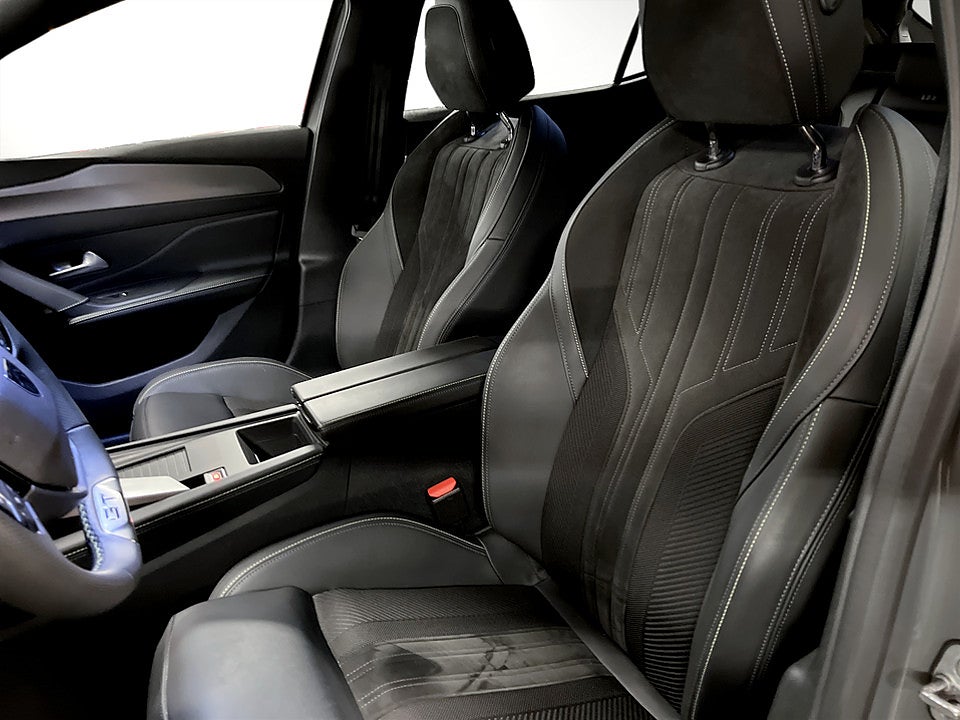 Bild på Peugeot 408 GT 1.2 PT 130hk Aut B-KAMERA CARPLAY