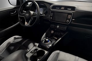 Halvkombi Nissan Leaf 4 av 24