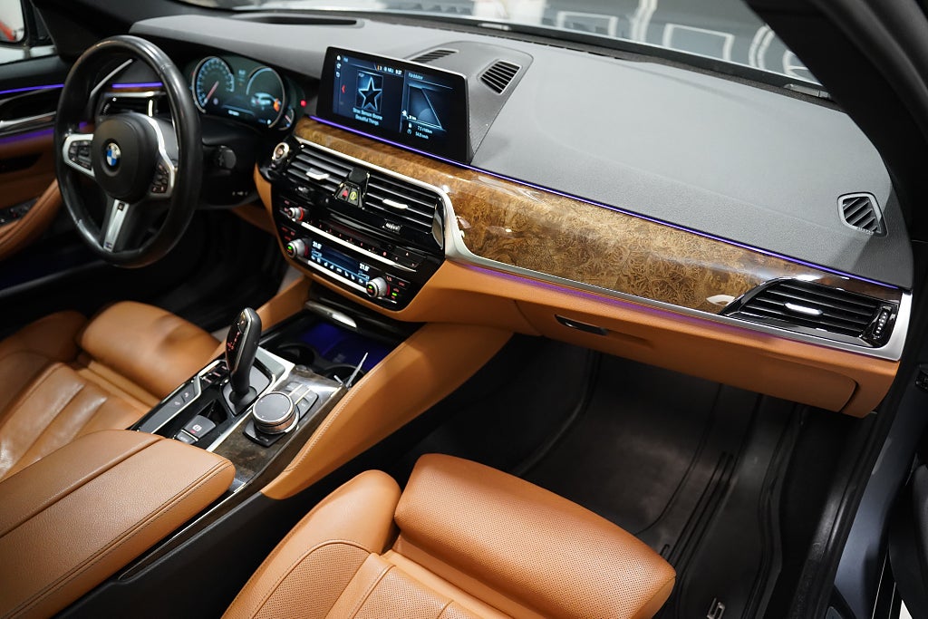 BMW 530D xDrive 265hk M Sport H/K Panorama HUD 360° Venti D-värm