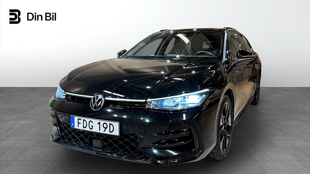 Volkswagen Passat R-LINE 1.5 TSI EHYBRID200 KW / (