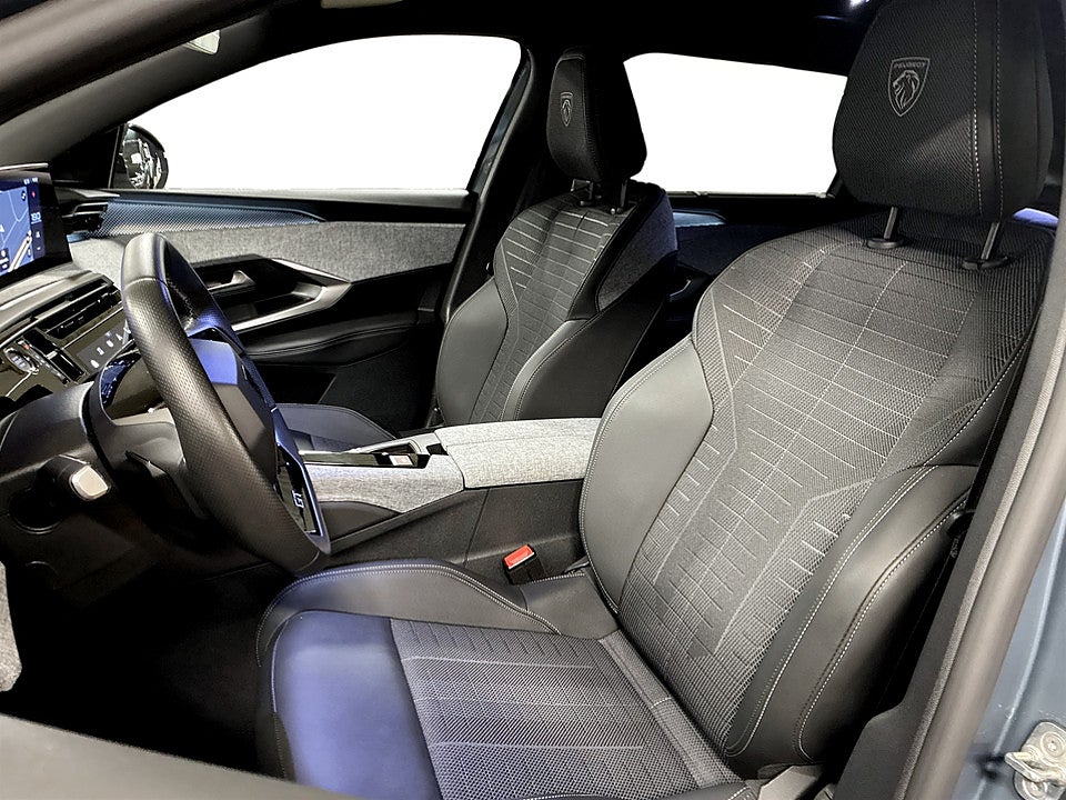 Bild på Peugeot 5008 GT Hybrid 145hk Aut 7-SITS B-KAMERA CARPLAY