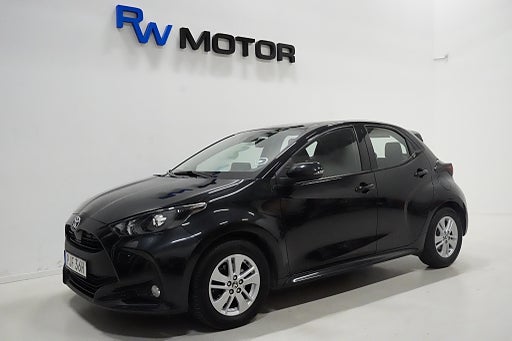 Toyota Yaris Hybrid CVT Active B-kamera Rattvärme Farthållare BT