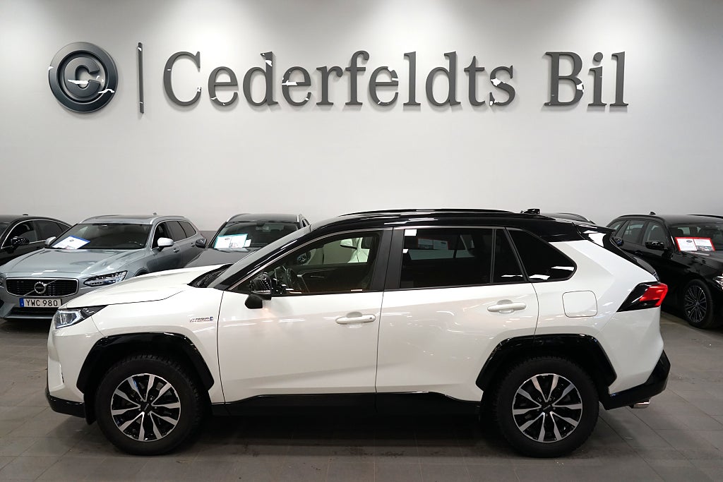 Toyota RAV4 Hybrid AWD-i Style 1Ägare Drag 360-Kamera JBL 