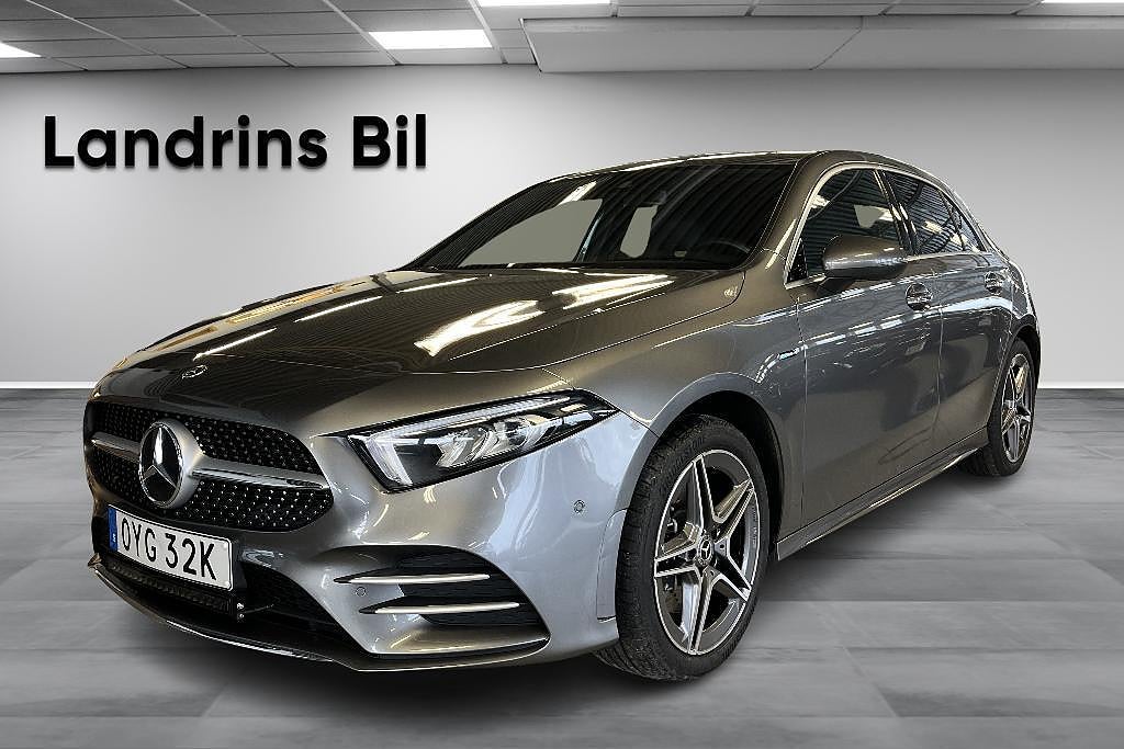 Mercedes-Benz A 250 e AMG Sport / Dragkrok / Värmare