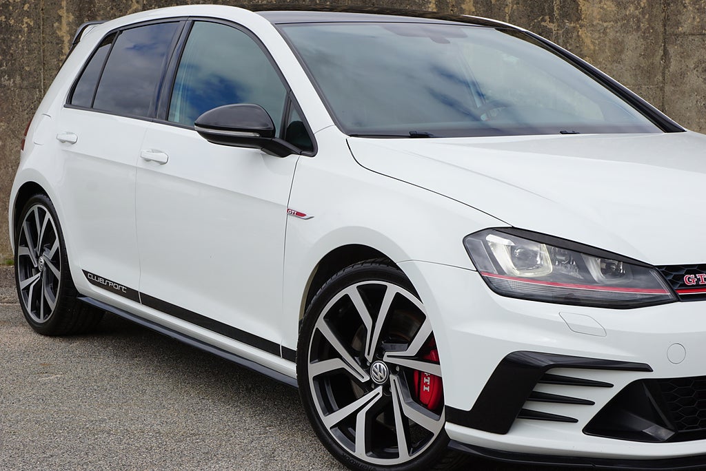 Volkswagen Golf GTI Clubsport 2.0 TSI 265hk|Skalstolar|Dynaudio|MILLTEK