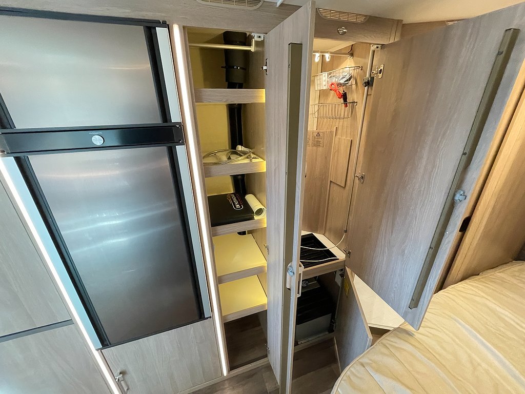 Kabe Royal 520 XL KS /ALDE/Solcell/Ugn/Väldigt fint skick - Kabe