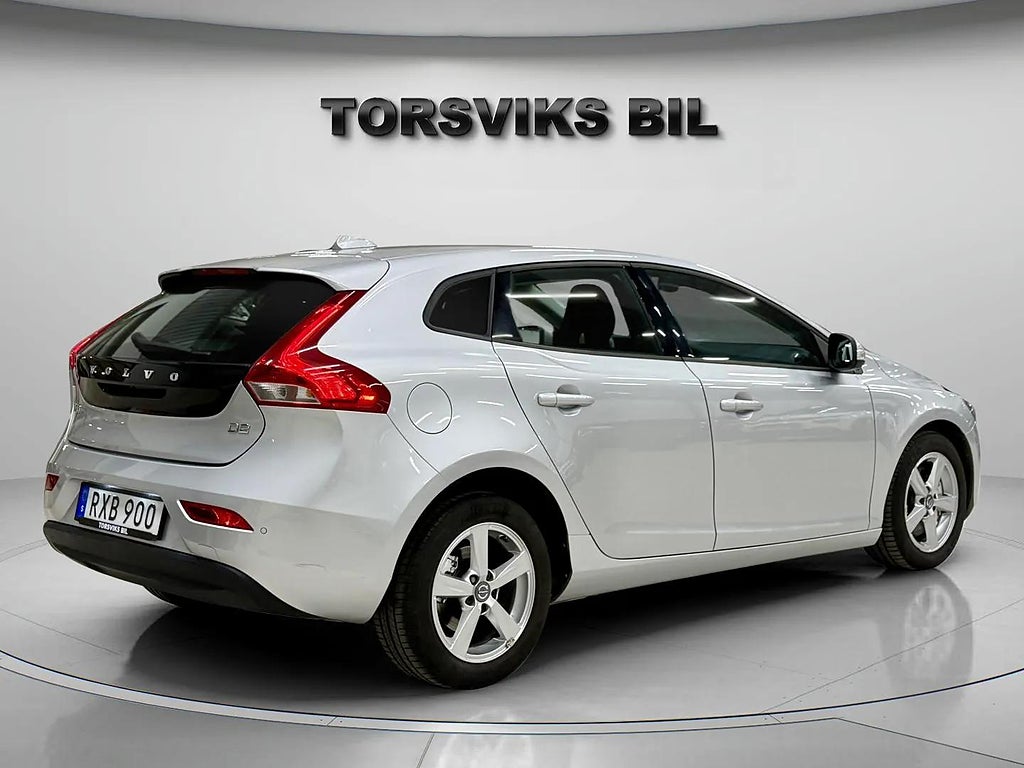 Volvo V40 D2 Geartronic Kinetic/Ny Kamrem 11600 mil 2 Ägare - miniatyr 6