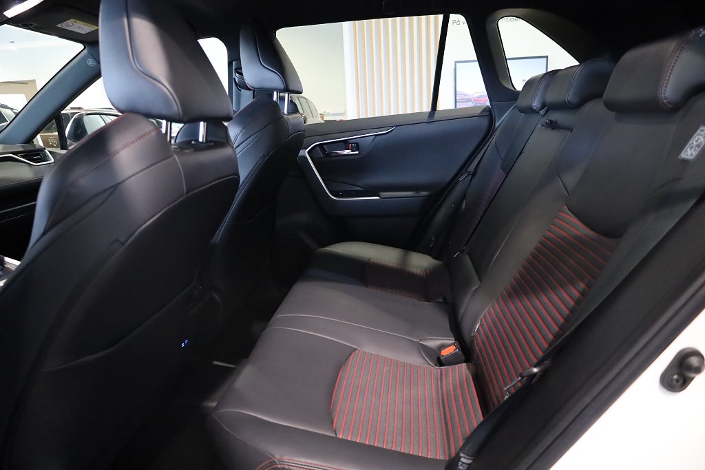 Toyota RAV4 Plug-in Hybrid 306hk AWD / X-Edition / Drag / Kamera 2022