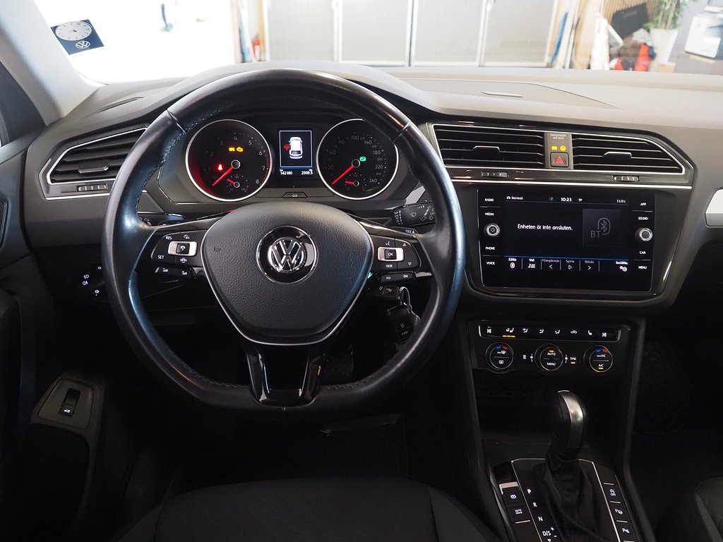 Volkswagen Tiguan 2.0 TSI 190hk 4M DSG |Drag|Värmare|Kamera| 2020