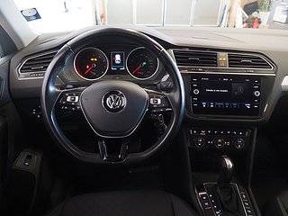 SUV Volkswagen Tiguan 16 av 27