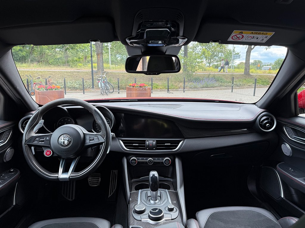 Alfa Romeo Giulia Quadrifoglio Automatisk, 8-trinn, 510ps, 2019