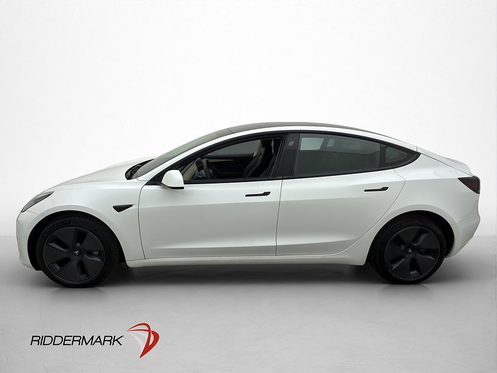 Tesla Model 3 Standard Range Autopilot Svensksåld MOMS