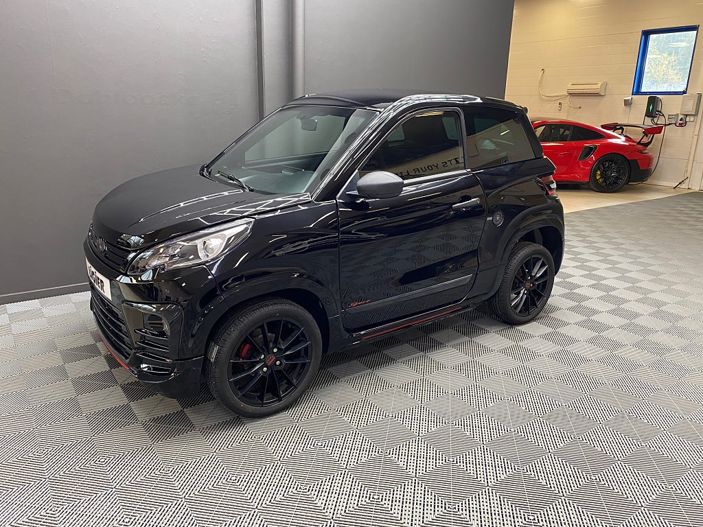 Ligier JS60 0.5 DCI CVT Sport Ultimate / 1600mil / MOMS
