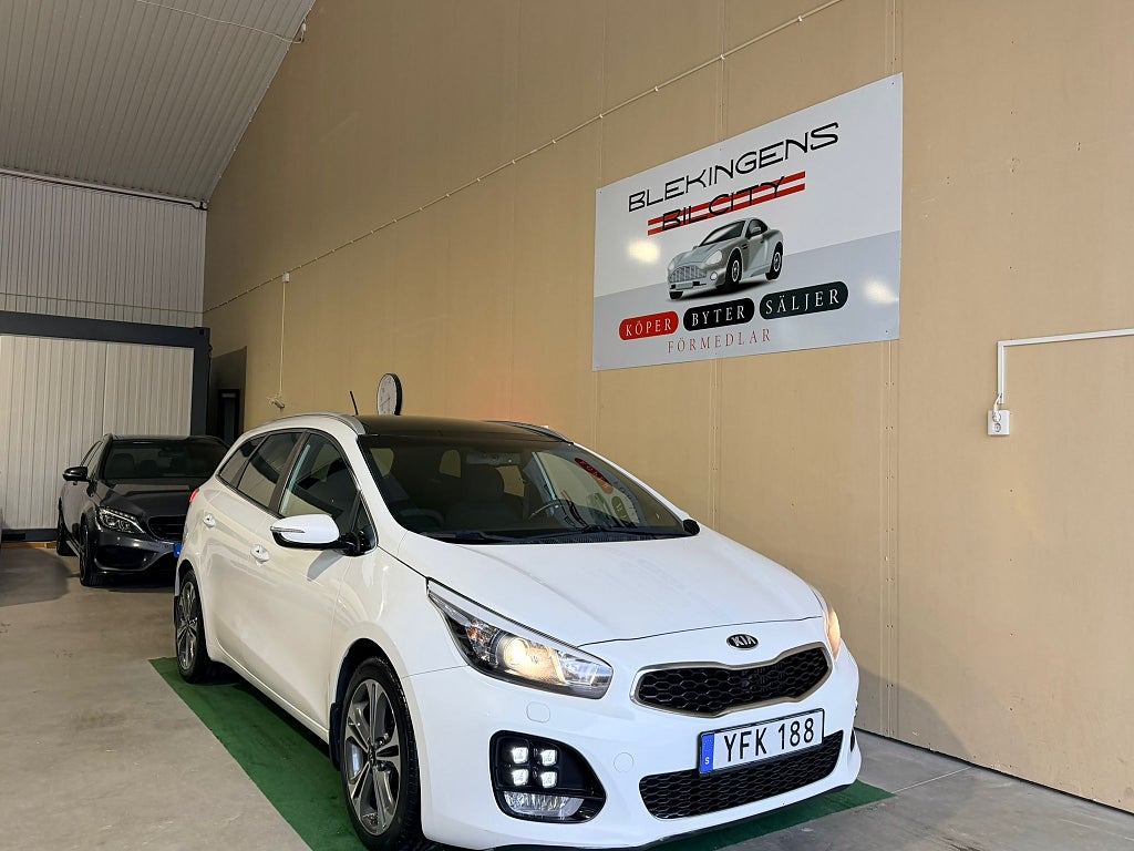 Kia Ceed cee'd_sw 1.6 CRDi DCT GT-Line Dragkrok Panorama Navi