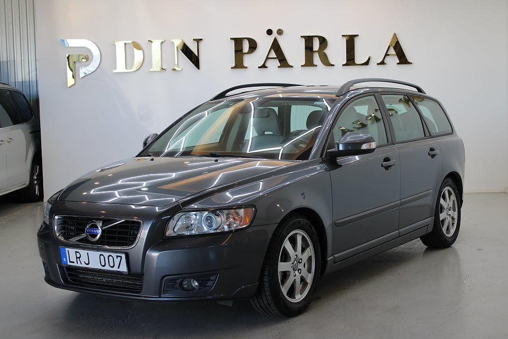 Volvo V50 D2 Momentum Ny Kamrem D-Värme Nyservad