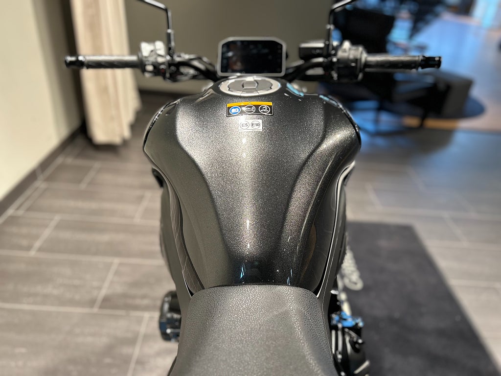 Kawasaki Z900 / Endast 46 mil!