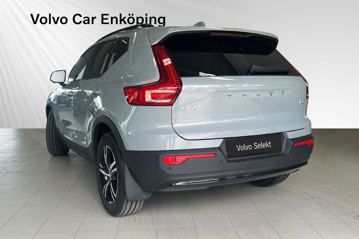 Volvo XC40 2025, photo 4/58
