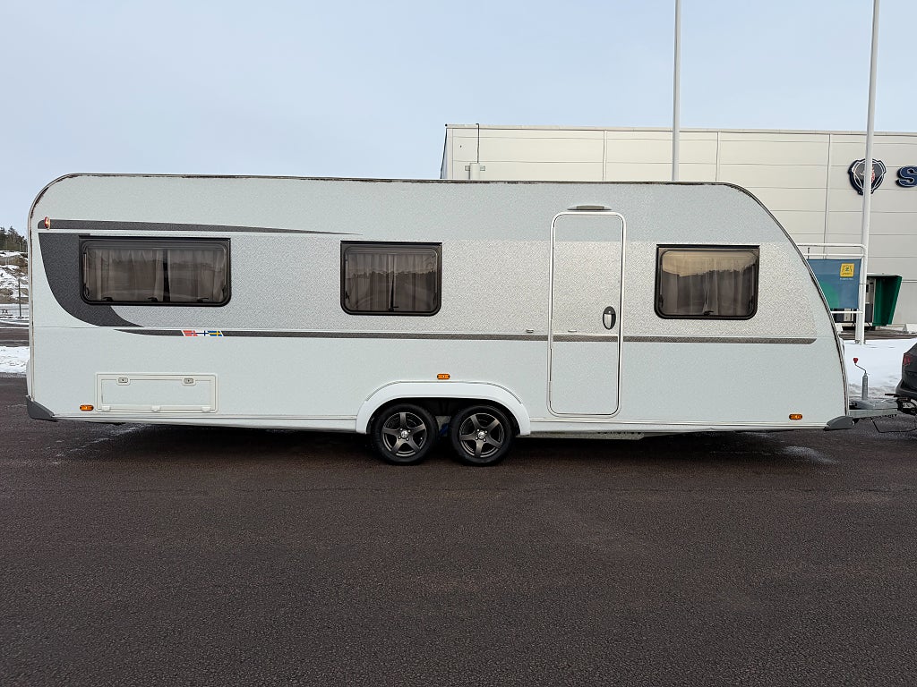 Knaus Sport 650 UDF Scandinavian edition  /Alde3020/Golvvärme/Förtält 