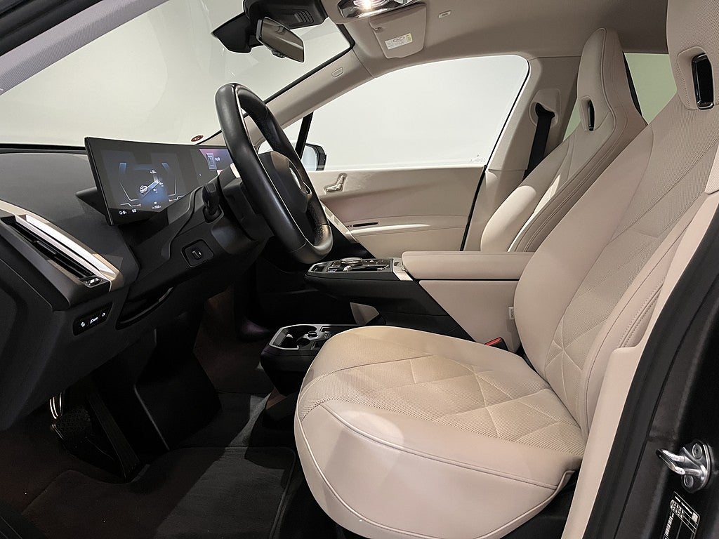 BMW iX xDrive50, 524ps, 2024