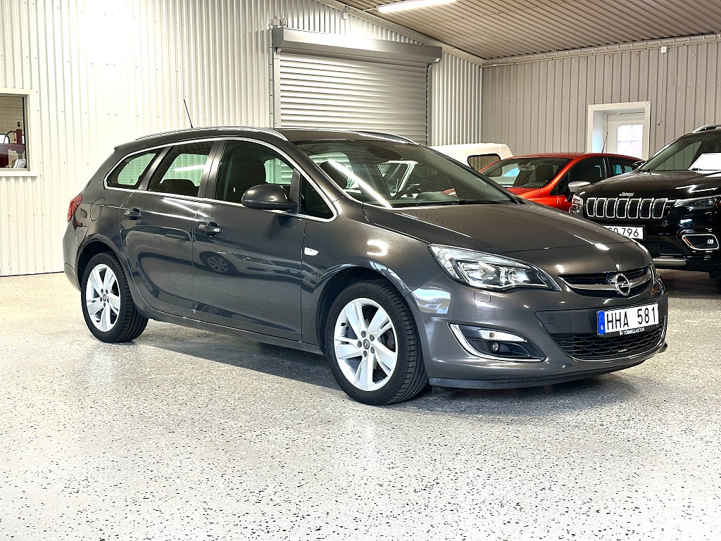 Opel Astra Sports Tourer 1.6 Sport Euro 5 Nyservad Kamrem Bytt