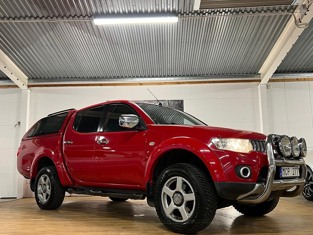 Mitsubishi L200 Dubbelhytt 2.5 4x4 1ÅRSGARANTI/NYKAMREM/MOMS