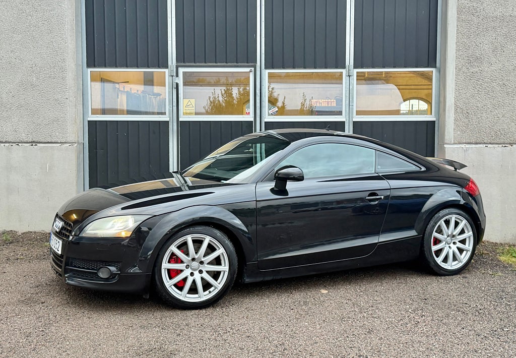 Audi Quattro TT Coupé 3.2 V6 250HK S Tronic paddlar Sv-såld 