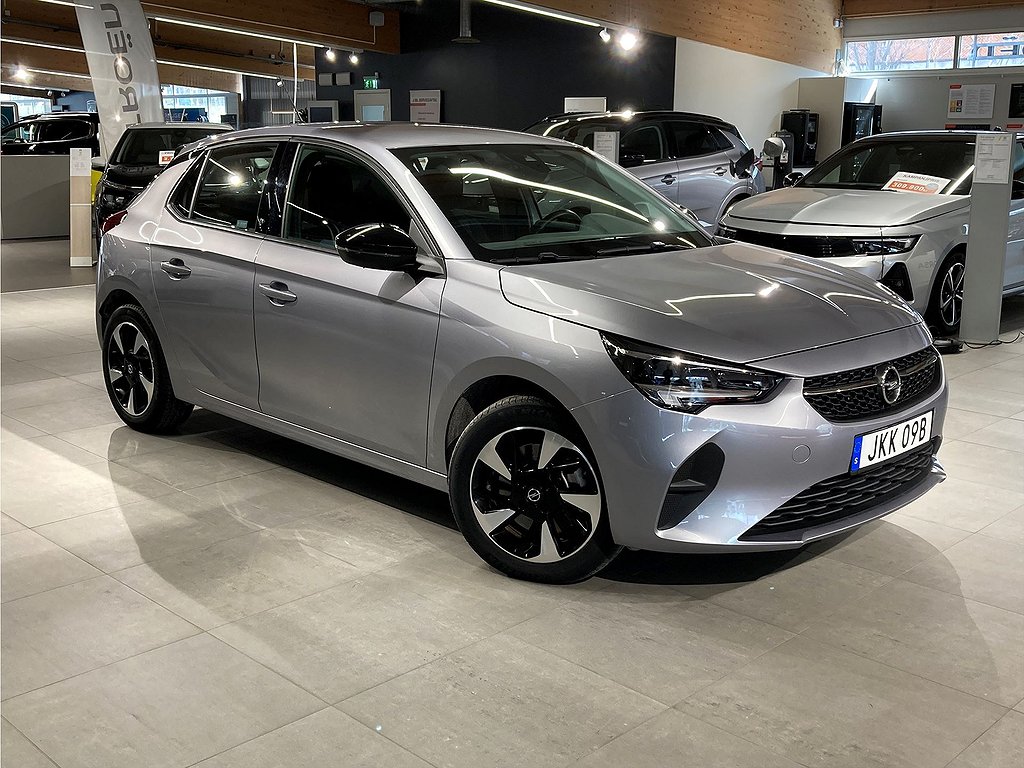 Opel Corsa-e Design & Tech 50 kWh 136k - Carplay, Rattvärme