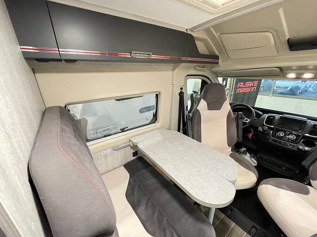 Ci Kyro Duo XL Elite / Truma Diesel / Höj och sänkbarsäng / Solcell - Ci