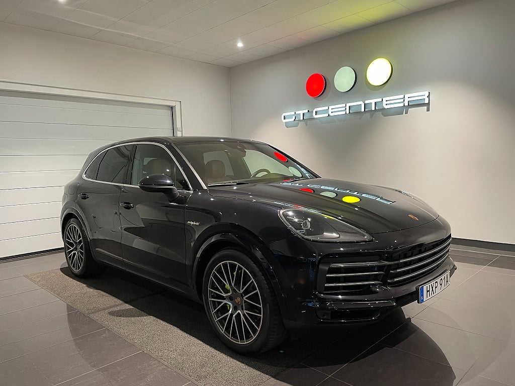 Porsche Cayenne E-Hybrid Panorama Eldrag Luftfjädring/Pasm 21"RS Spyder
