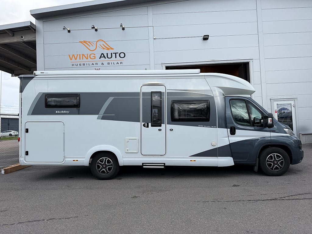 Hobby Optima De Luxe T75 HGE (160HK AUTOMAT) Långbäddar & taksäng! Sto